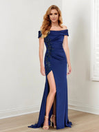 Sheath/Column Off-the-Shoulder Sleeveless Mother of the Bride Dresses