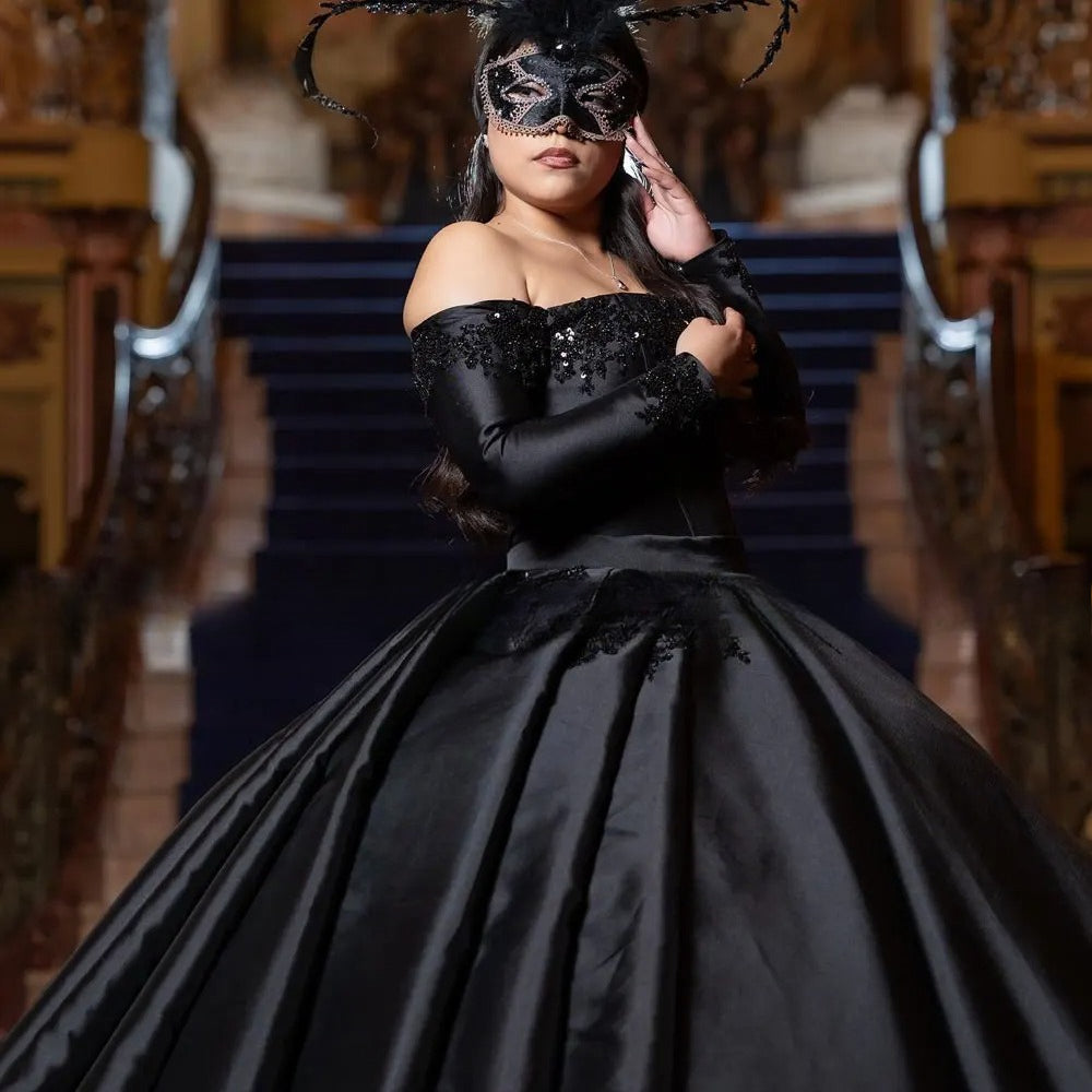 Customized Long Sleeves Black Ball Gown Quinceanera Dress 2026 Bead Two Pieces Sweet 16 Dress Birthday Party Vestidos De XV Años