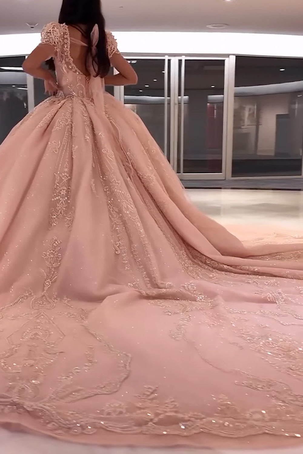 Square Neck Puff Sleeves Ball Gown Applique Quinceanera Dress with Train