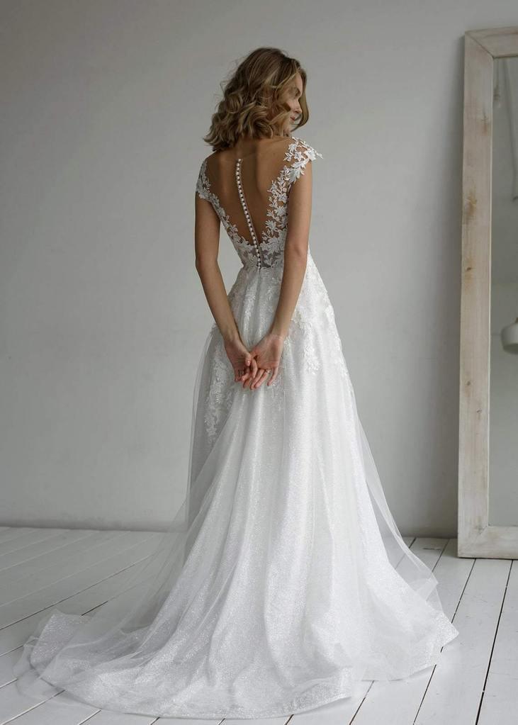 A-line Elegant Glitter fabric Sweetheart Wedding Dress With Appliques