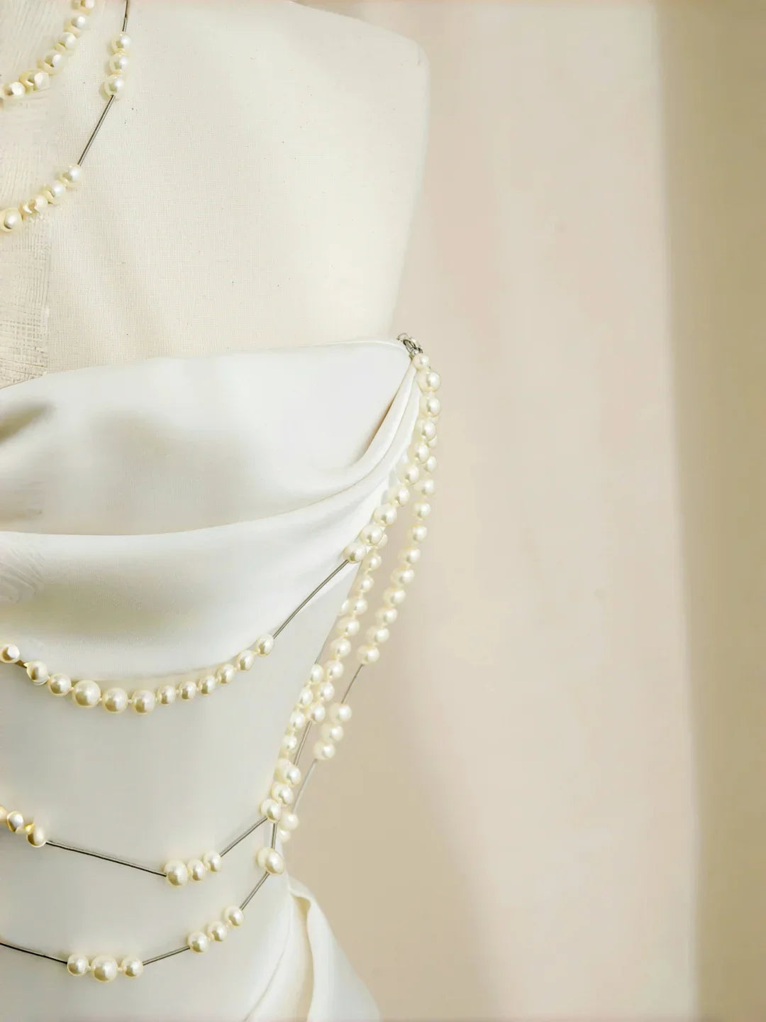 Classy Strapless Satin Pearls Chain White Prom Dress A Line Evening Dress Y8684