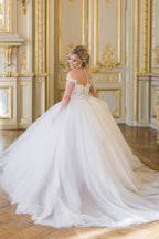 Ball Gown Elegant Cap Sleeves Lace Tulle Wedding Dress
