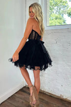 Black Tulle Strapless Sweetheart Neck Ruffled Short Homecoming Dresses