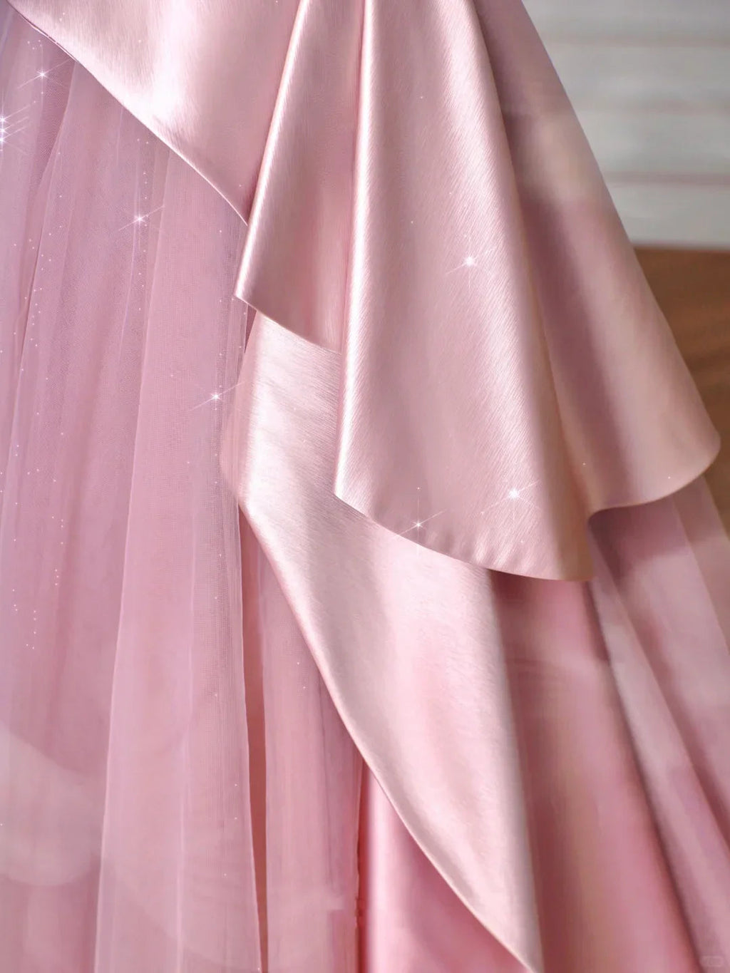 Elegant Feathers Neck Strapless Tulle Satin Ball Gown Pink A Line Prom Evening Dress Y8629