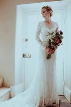 Elegant Long Sleeves V-back Lace Long Sleeves Wedding Dress