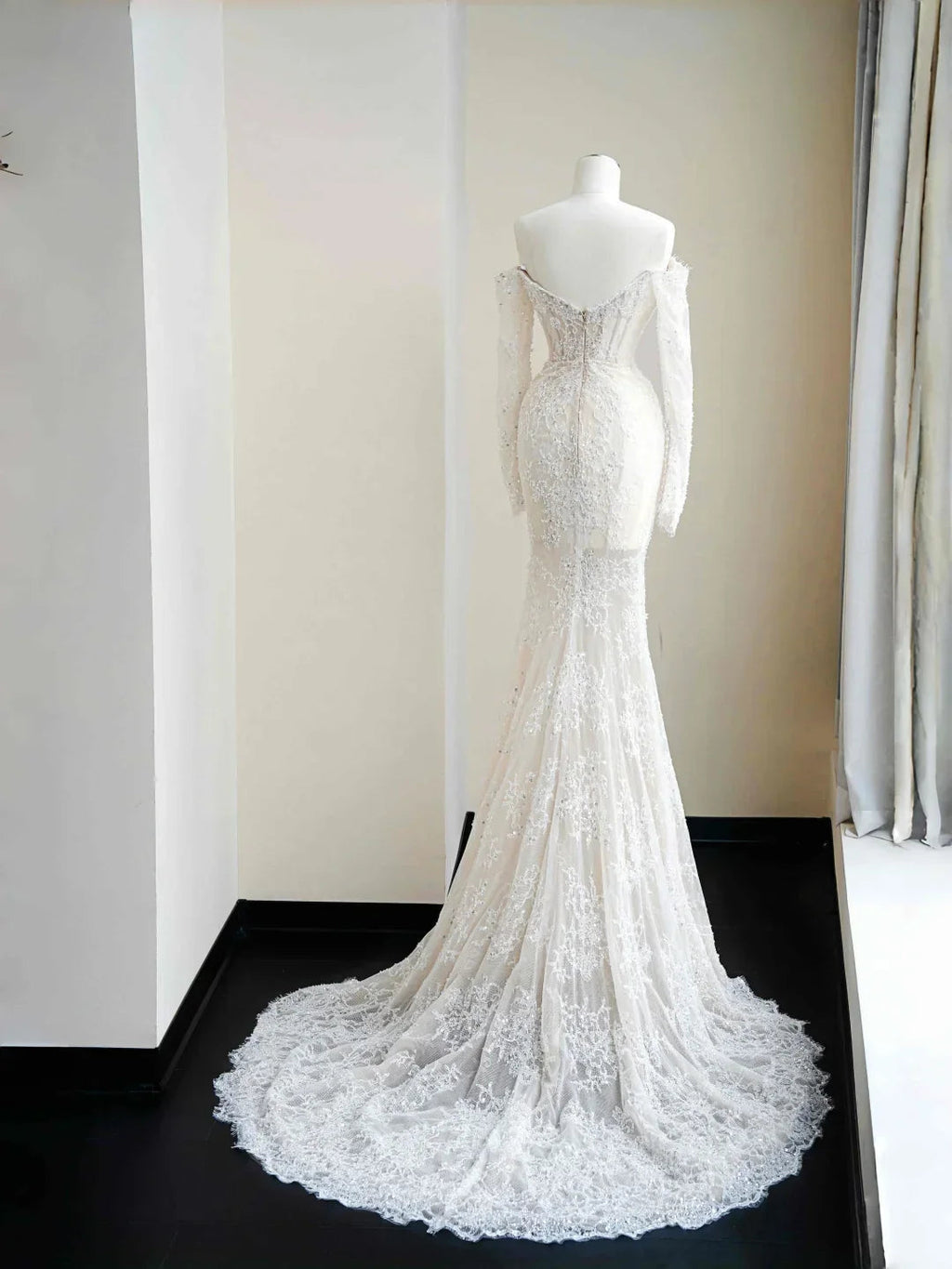 Romantic White Lace Appliques Tulle Sequin Mermaid Prom Dress Off Shoulder Evening Dress Y8663