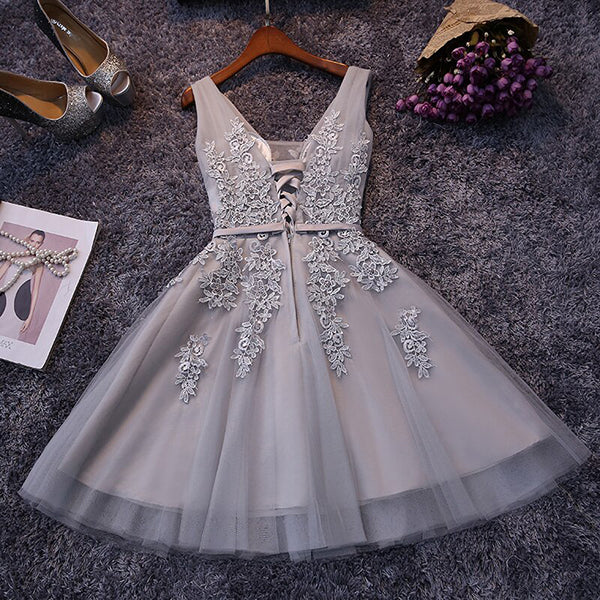 Gray Knee-length Lace Tulle A-line V-neck Homecoming Dresses with Appliques