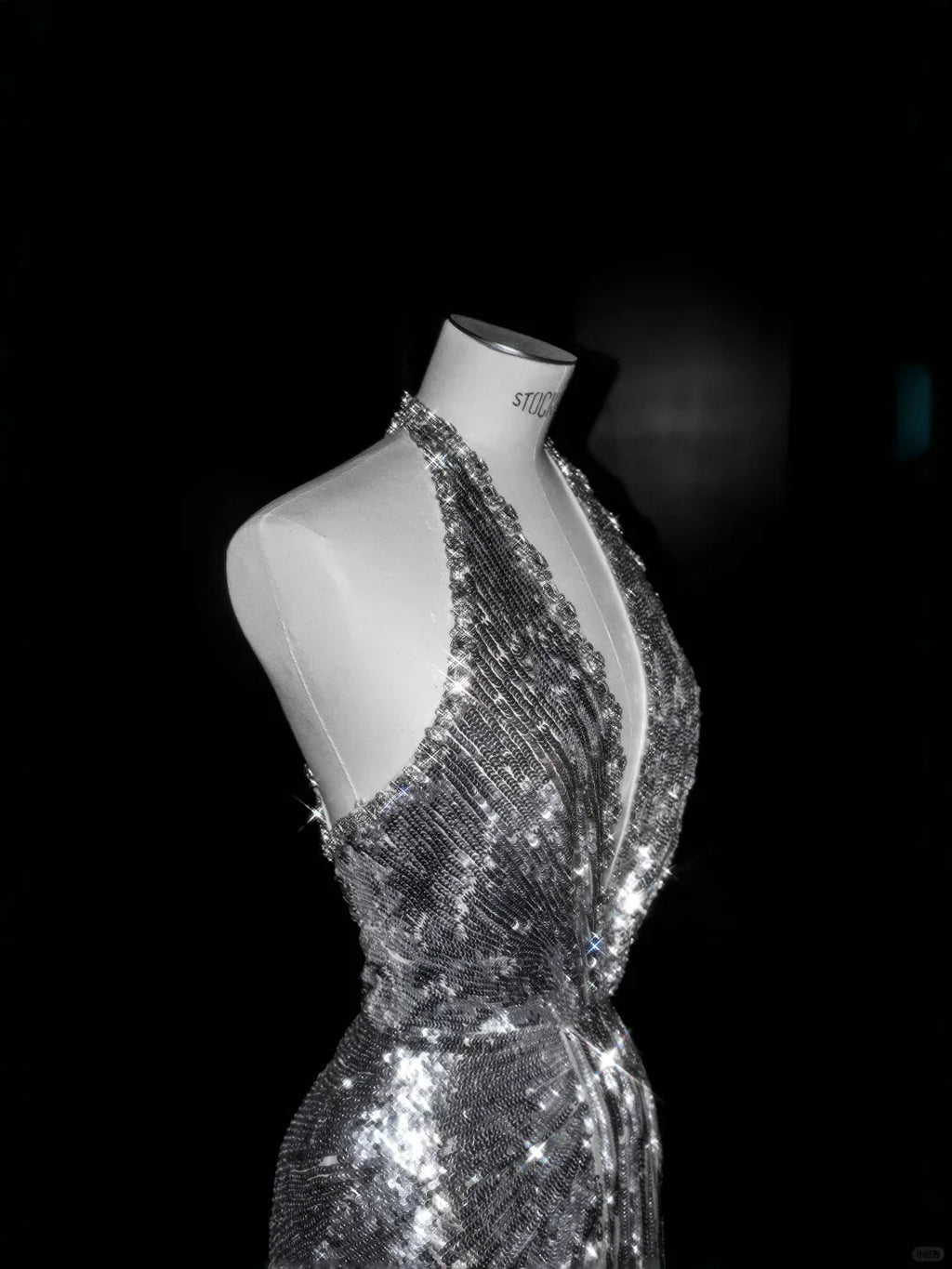 Sparkly Silver Deep V Halter Sequins Beaded Backless Evening Dress Mermaid Prom Dress Y8687