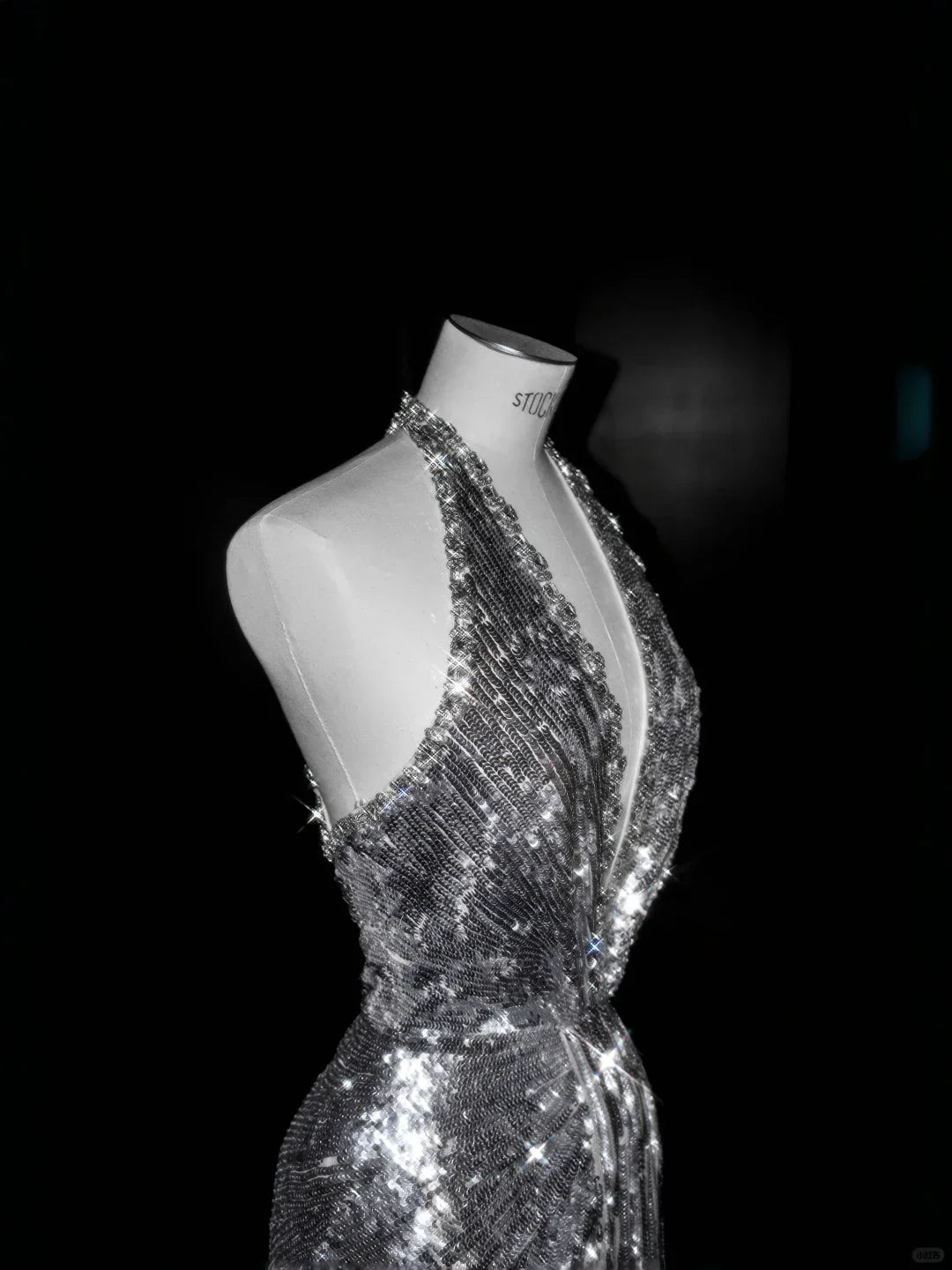 Sparkly Silver Deep V Halter Sequins Beaded Backless Evening Dress Mermaid Prom Dress Y8687