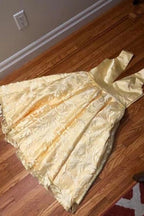 Deep V-neck Homecoming Dress Cute Yellow Tea Length Lace Prom Dress