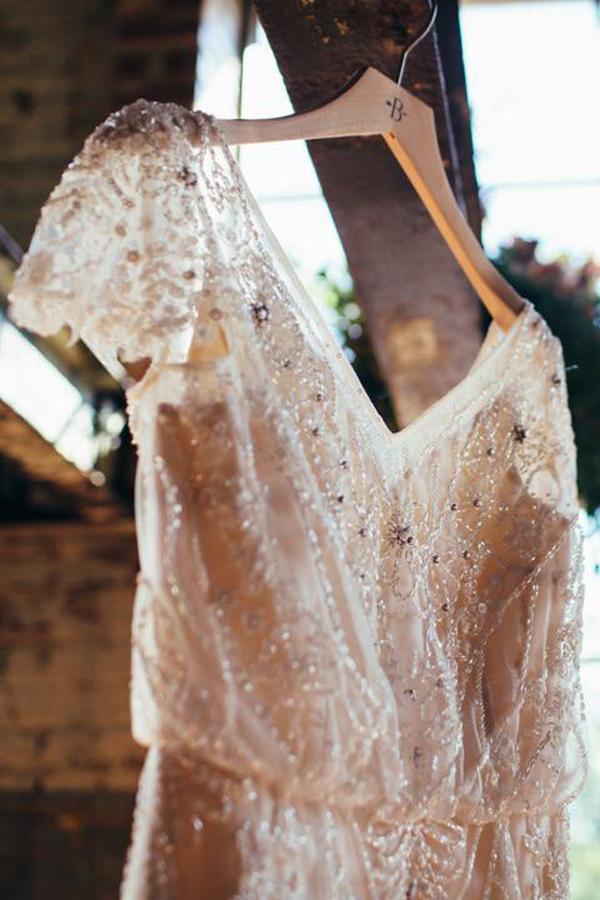 Sparkly Wedding Dresses Romantic A-line V-neck Beading Chiffon Bridal Gown