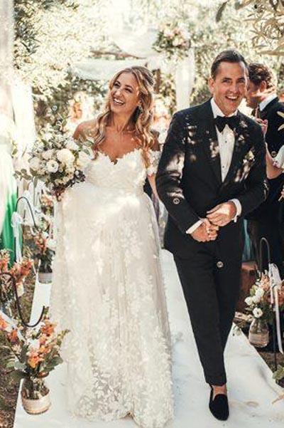 Rustic Ivory Lace Wedding Dresses Off the Shoulder Beach Wedding Dresses