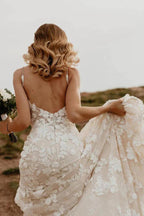 Mermaid V-neck Open Back Lace Appliques Bohemian Wedding Dresses