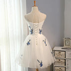 Tulle A-line Embroidery Flowers Homecoming Dress Short Prom Dresses