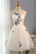 Tulle A-line Embroidery Flowers Homecoming Dress Short Prom Dresses