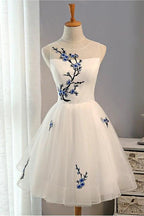 Tulle A-line Embroidery Flowers Homecoming Dress Short Prom Dresses
