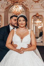 Sweetheart Luxury Ball Gown Stain Wedding Dress with Appliques