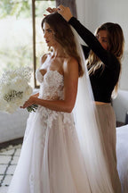 Sweetheart Sleeveless Appliques Lace Boho Wedding Dress Bridal Gown