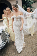 Yellow Satin Sheath Scoop Spaghetti Straps Long Bridesmaid Dresses