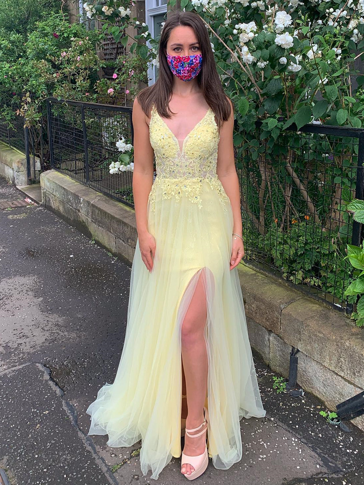 A Line V Neck Backless Lace Long Prom Dresses with Slit Yellow Formal Evening Gowns