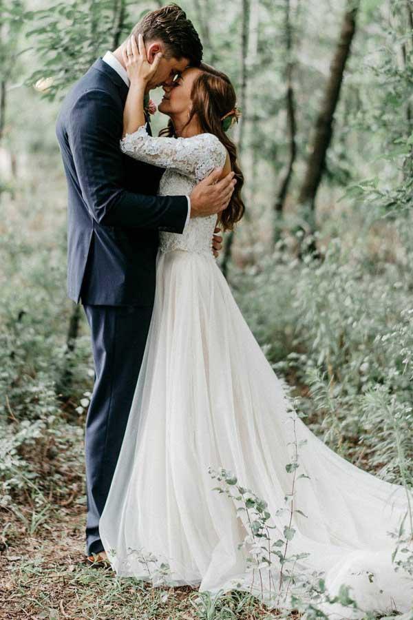 A-Line V-Neck Half Sleeves Backless Tulle Wedding Dress with Appliques