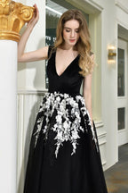Attractive Black V-neck Aline Prom Dress White Floral Appliques Tulle Party Dress