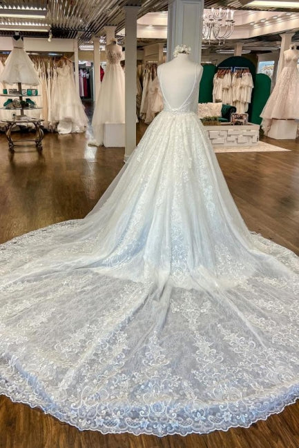 Beautiful A-Line Spaghetti Straps Appliques Wedding Dresses With Lace