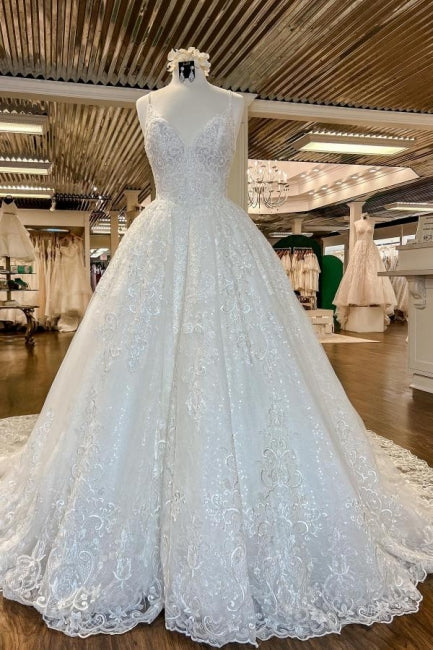 Beautiful A-Line Spaghetti Straps Appliques Wedding Dresses With Lace