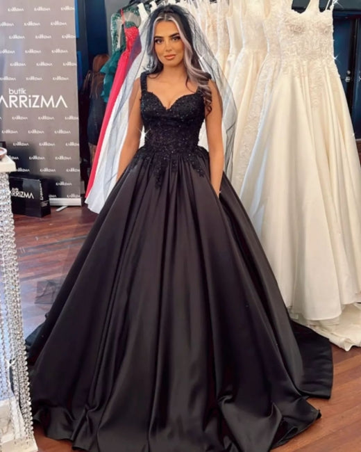 Beautiful Black Sleeveless Wedding dresses Princess with Lace