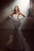 Beautiful Long Mermaid White Lace Sleeveless Wedding Dress With Appliques