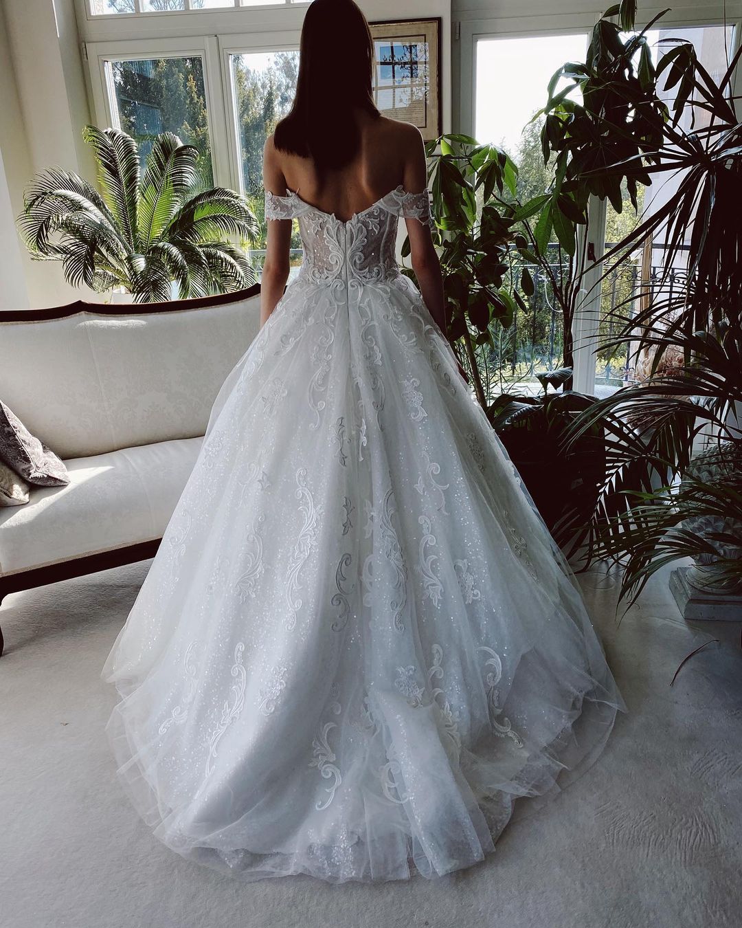 Charming Long A-line Off-the-shoulder Tulle Wedding Dress with Glitter