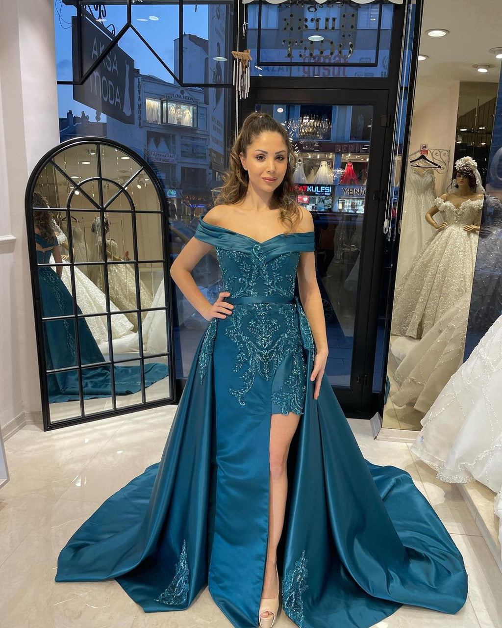 Chic Floor Length Sweetheart Off-The-Shoulder Sheath Ribbon Prom Dress with Appliques