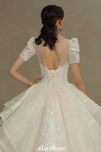 Chic Short Sleeves Tulle Lace Appliques Bridal Gown Spring Garden Wedding Dress