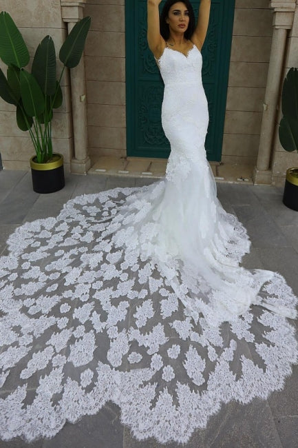 Chic Sleeveless Spaghetti Straps Mermaid Wedding Dress with Chapel Train