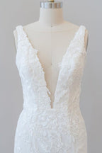 Deep V-neck Appliques Tulle Mermaid Elegant Wedding Dresses