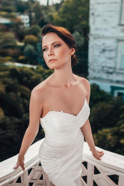 Designer A-line Satin Sleeveless Wedding Dresses With Lace