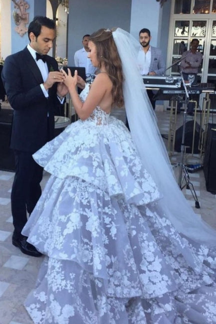 Dignified Sweetheart Sleeveless Ball Gown Tulle Wedding Dresses with Lace