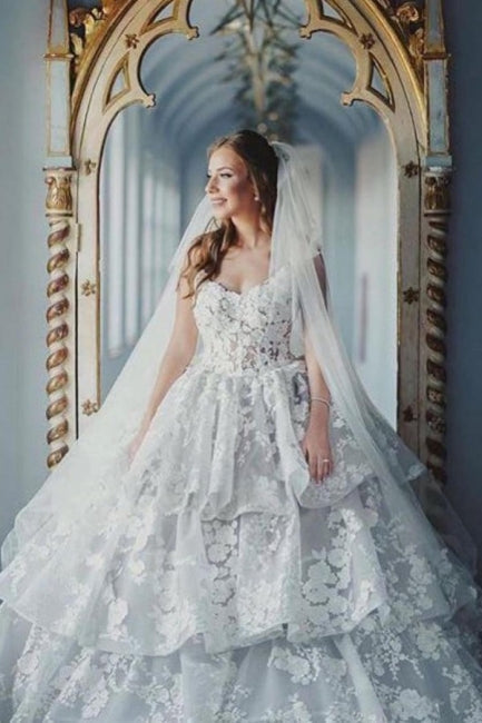 Dignified Sweetheart Sleeveless Ball Gown Tulle Wedding Dresses with Lace