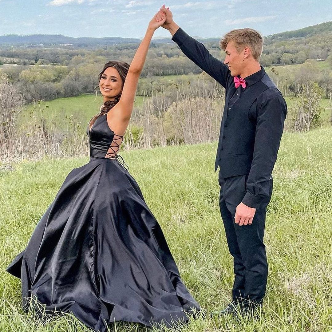 Elegant Black A-line V-neck Long Prom Dresses with Pockets