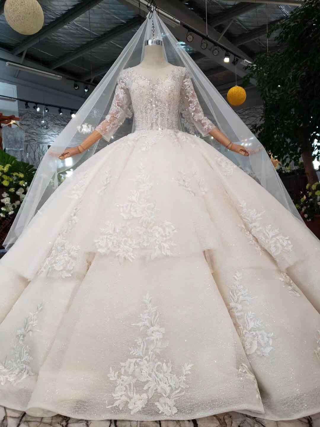 Elegant Half Sleeves Ball Gown Lace Layer Wedding Dress