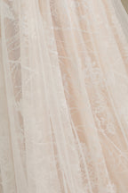 Elegant Lace Deep V-neck Wedding Dress Long Sleeve Floor Length Bridal Gowns