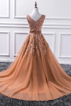 Elegant Long A-line V-neck Tulle Lace Prom Dress