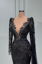 Elegant Long Black V-neck Lace Mermaid Evening Dresses With Long Sleeves