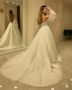 Elegant Long Sleeve A-Line Sweetheart Backless Appliques Lace Wedding Dress