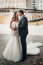 Elegant Mermaid Spaghetti Straps Backless Wedding Dresses With Lace