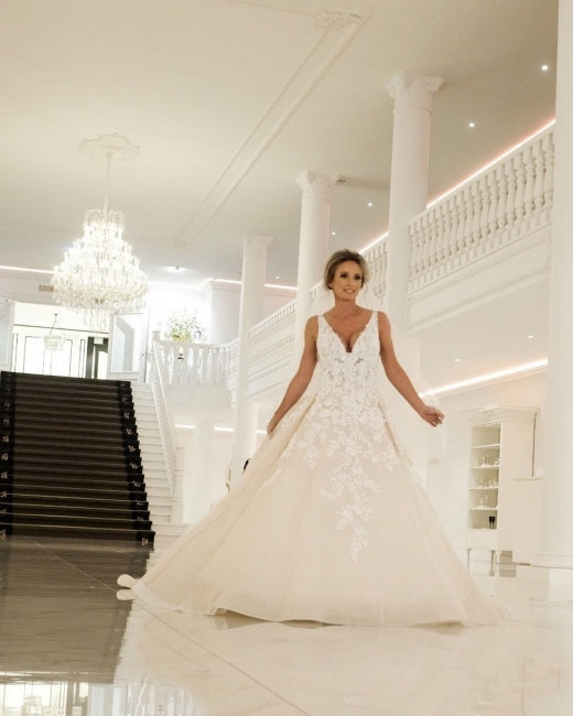 Elegant V-Neck A-line Wedding Dresses with Lace