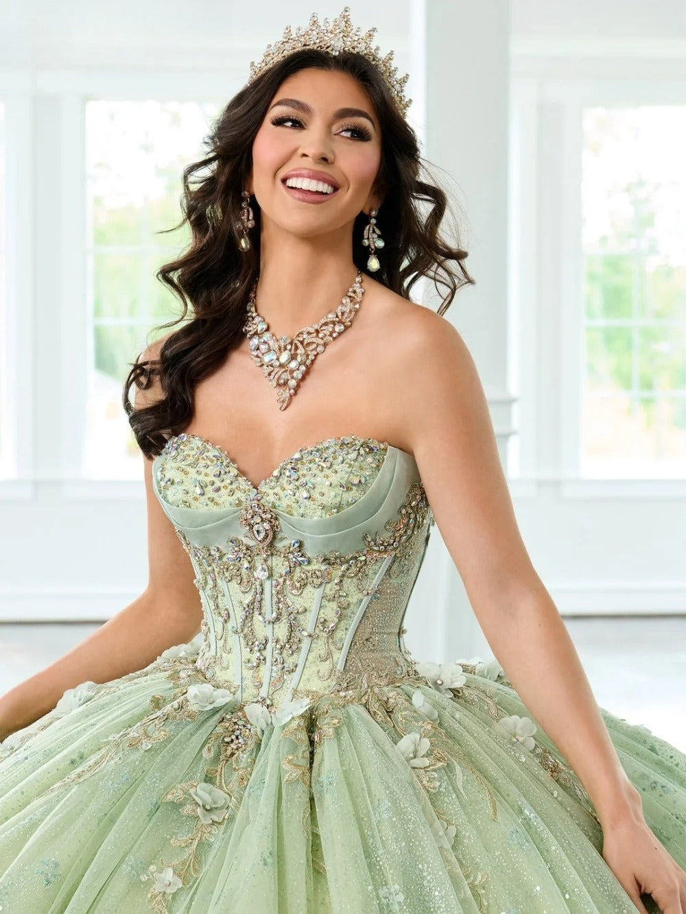 Popular Off-shoulder Quinceanera Dress 2025 Charming 3D Flower Party Dress Shiny Sleeveless Strapless Party Gown 16 Customized