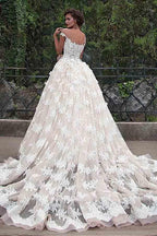 Fantastic Tulle Bateau Neckline Ball Gown Wedding Dresses With Lace