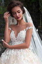 Fantastic Tulle Bateau Neckline Ball Gown Wedding Dresses With Lace