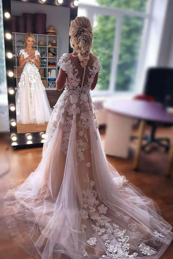Gorgeous Long A-line Sleeveless Tulle Wedding Dress with Lace
